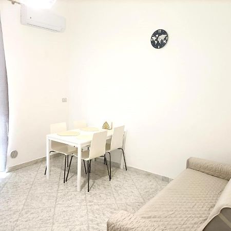 Newhouse Class Bari Extérieur photo